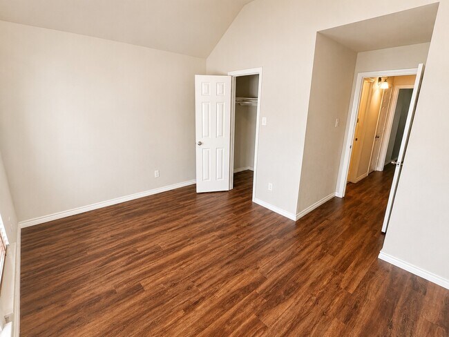 Building Photo - 12018 Grace Hall Dr
