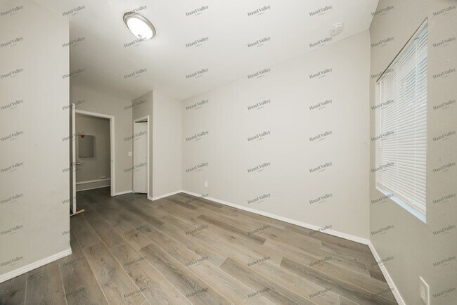 Building Photo - 3316 SW 51st St