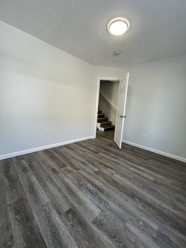 Building Photo - 119 S 8th St