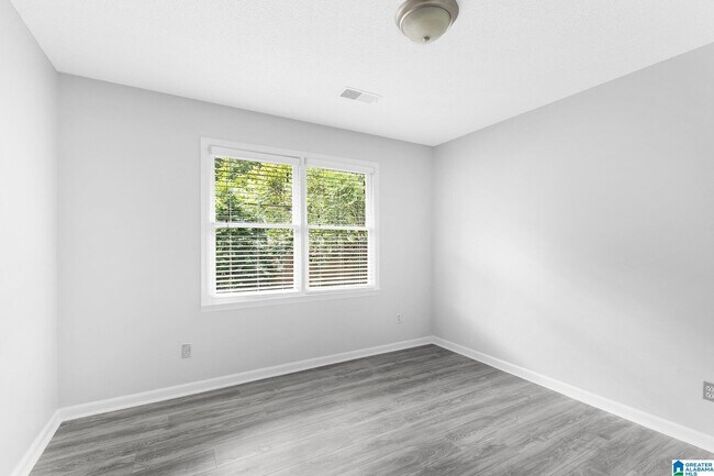 Building Photo - 3222 Tyrol Ln