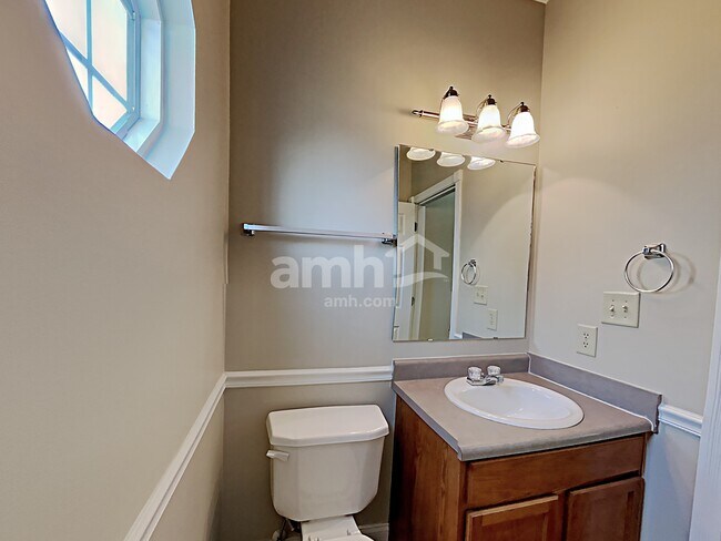 Building Photo - 1125 Turfway Dr