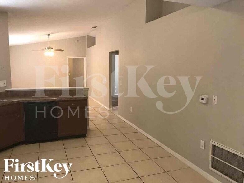Building Photo - 7424 Little Pond Ct