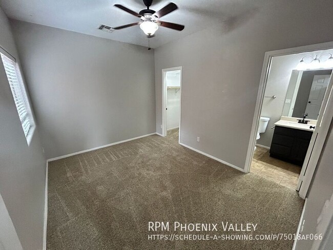 Building Photo - Single Level 2 Bed/2 Bath Gated Community ...