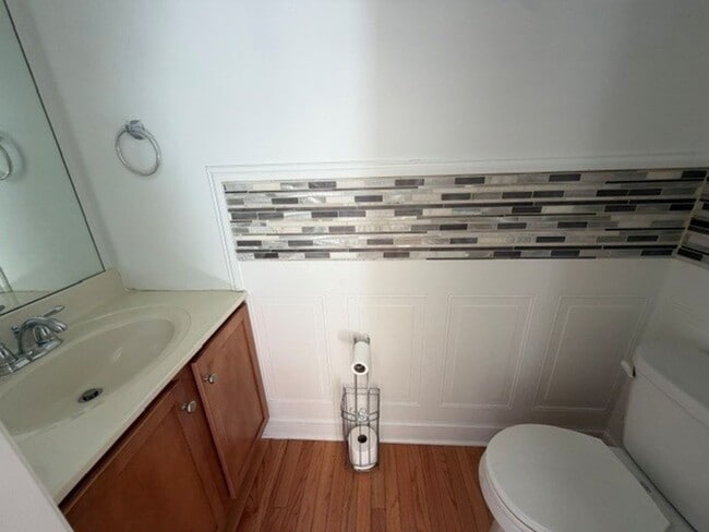Building Photo - 4 Southbrook Dr