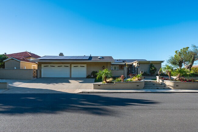 Building Photo - 11141 Limetree Dr