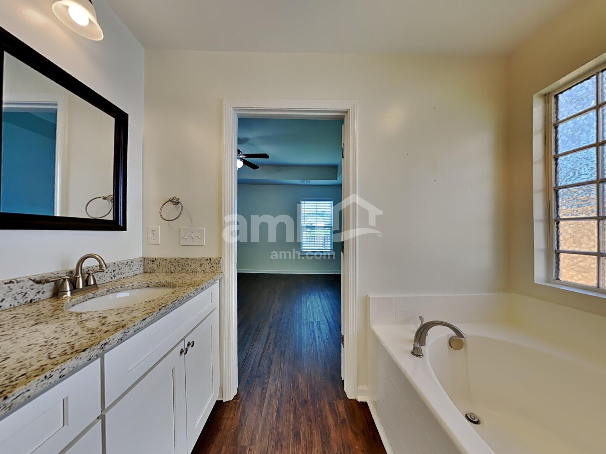 Building Photo - 129 Charlesfort Way