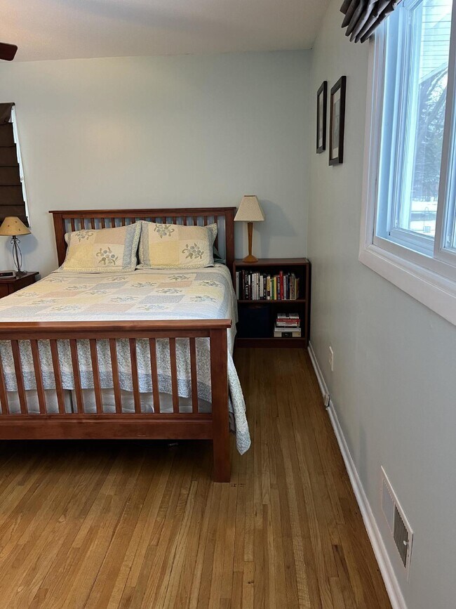 Building Photo - Gorgeous 4-Bed Home with Finished Basement...