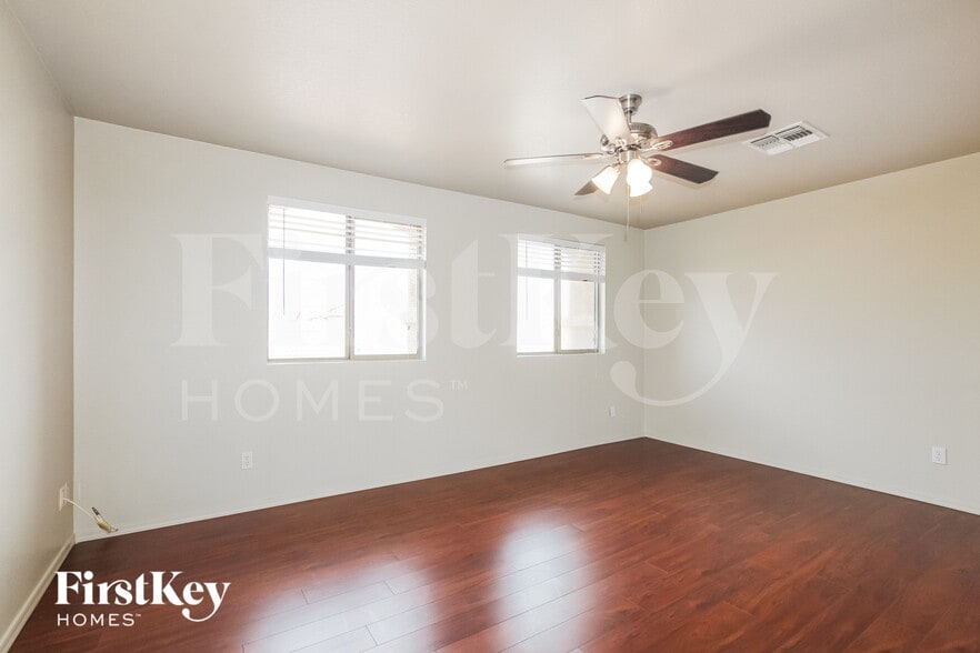 Building Photo - 15029 W Larkspur Dr