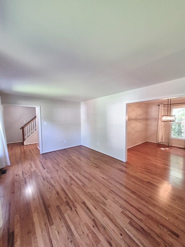 Building Photo - 9019 Double Tree Ln