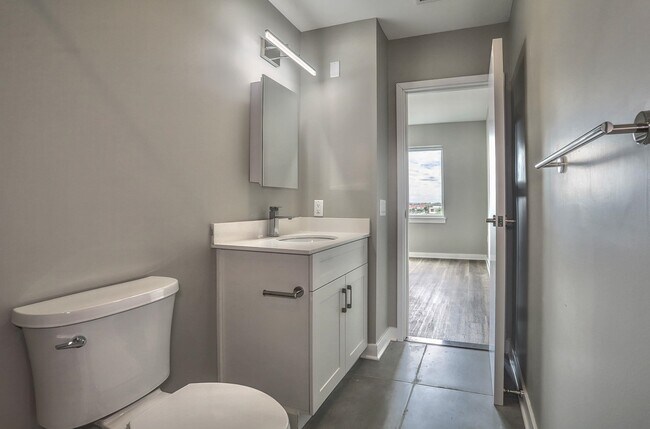 Building Photo - 475 Communipaw Ave
