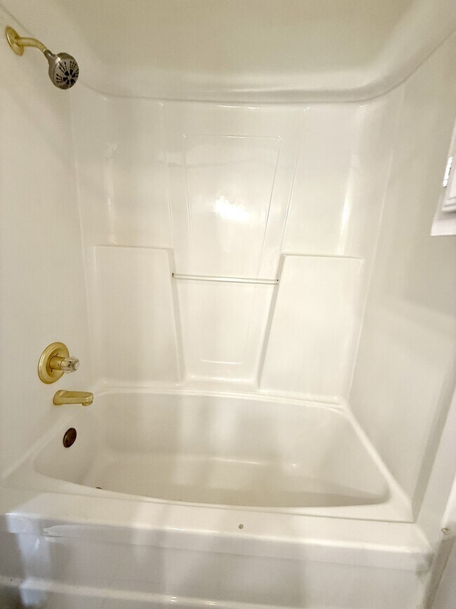 Building Photo - 427 N Rockford Pl