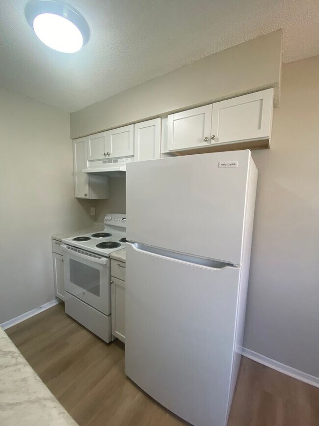 Building Photo - 3101 SE 17th St