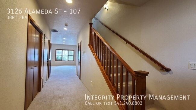 Building Photo - 3126 Alameda St