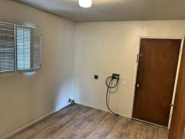 Building Photo - Renovated 3 Bedroom One Story *Vacaville *Pets Negotiable