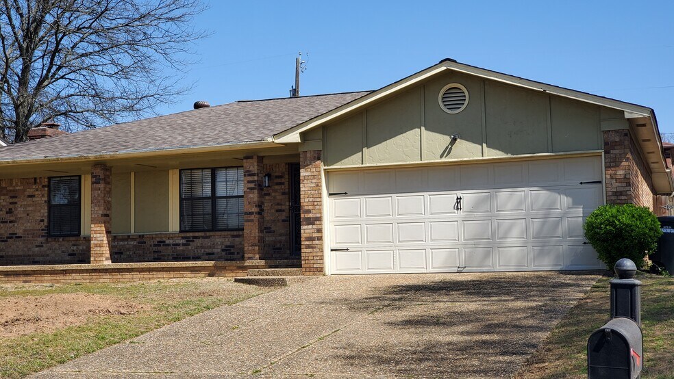 Building Photo - 89 Spring Grove Dr