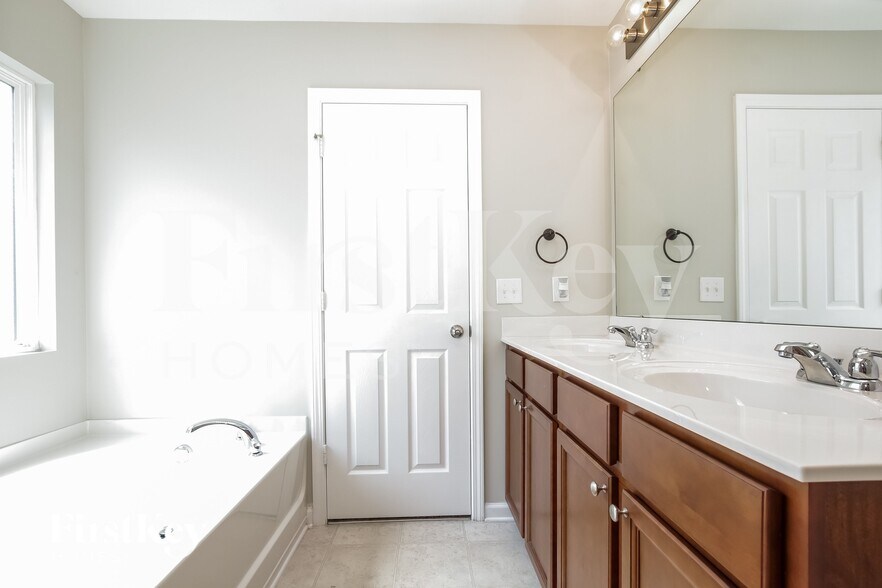 Building Photo - 12429 Bending Branch Rd