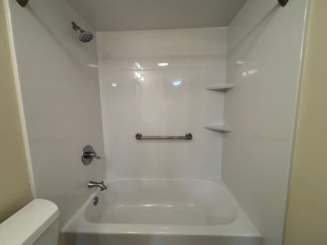 Building Photo - 5260 Crossbow Cir