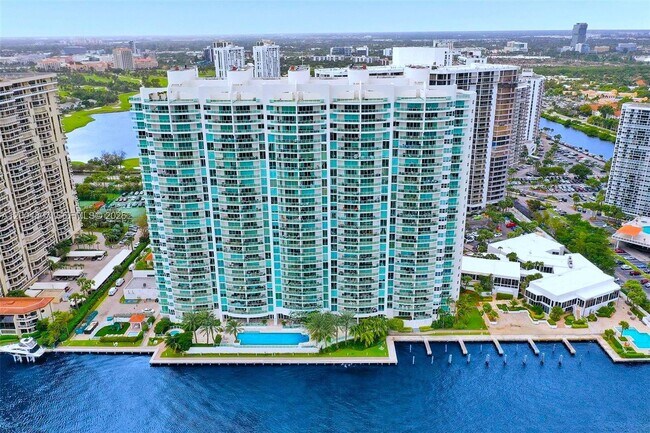 Building Photo - 20201 E Country Club Dr