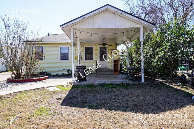 Building Photo - LA Heights 2 Bedroom, 1 Bath Cottage Style...