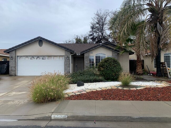 Primary Photo - 3 Bedroom 2 Bath available Now