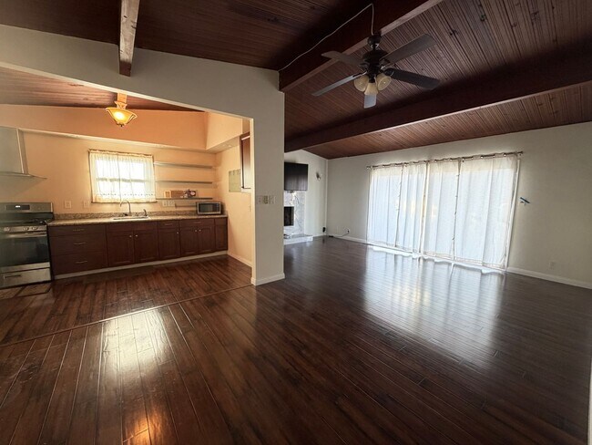 Building Photo - Beautiful & Spacious 3Bedroom / 1.5Bath in West Covina