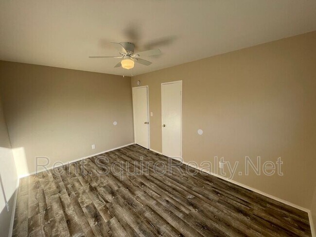 Building Photo - 537.5 W Crescent Dr