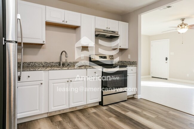 Building Photo - 30 Eaton Dr