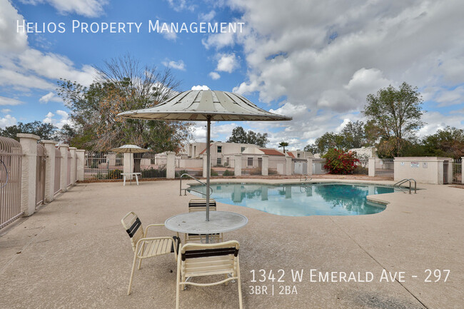 Building Photo - Beautiful Townhouse in Mesa