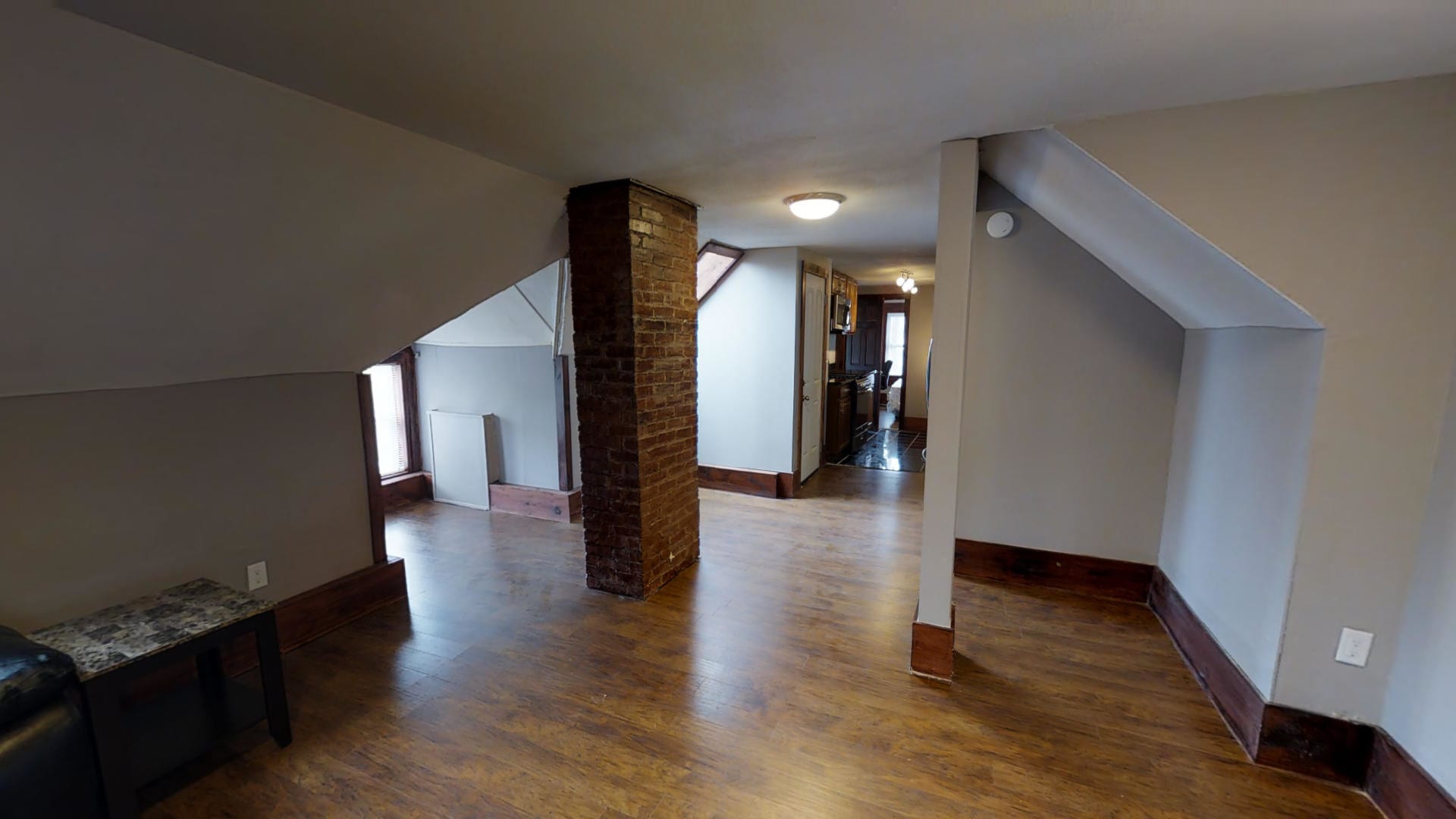 Building Photo - 105 Comstock Ave
