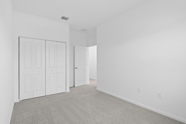 Building Photo - 4616 Longwood Lk Sq