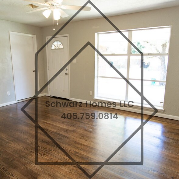 Building Photo - 3009 N Vermont Ave