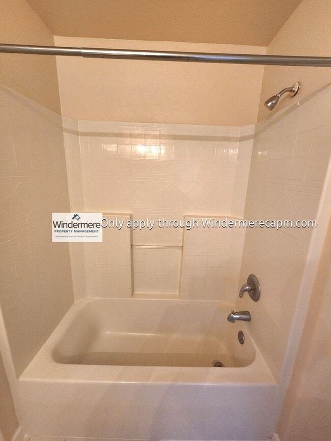 Building Photo - Gorgeous Home in Natomas!