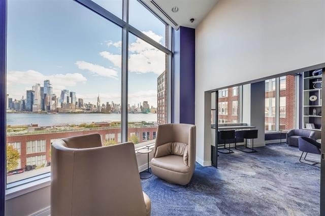 Building Photo - 1100 Maxwell Ln