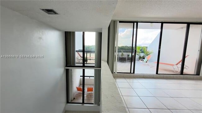 Building Photo - 456 Poinciana Island Dr