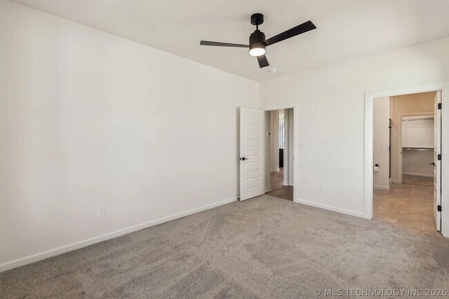 Building Photo - 2722 E 134th St S