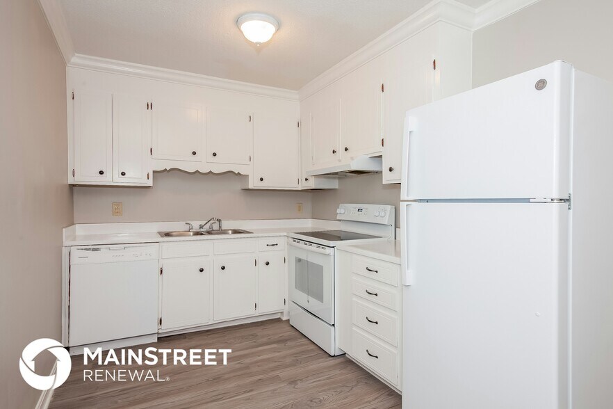 Building Photo - 8711 Farmwood Ct