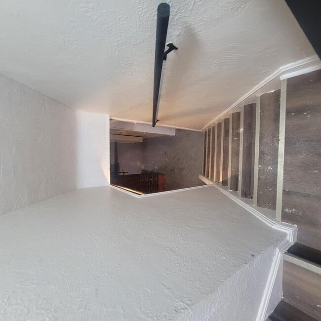 Building Photo - 13500 Crossburn Ave