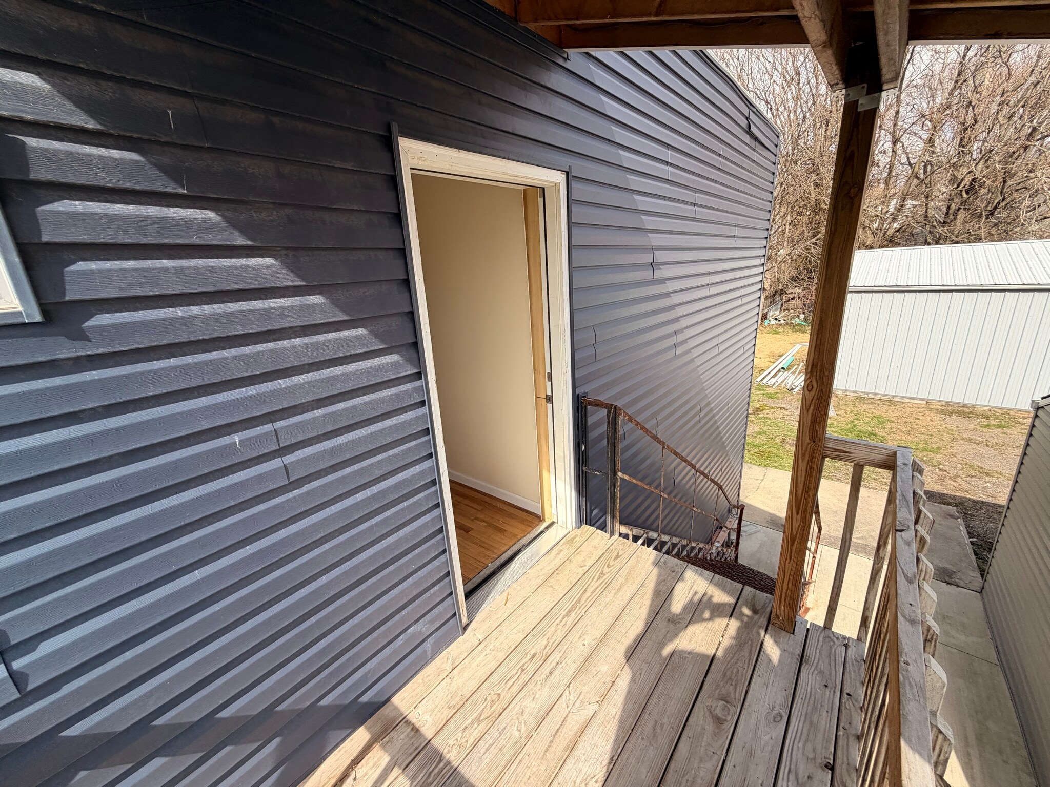 Balcony - 214 Perry St