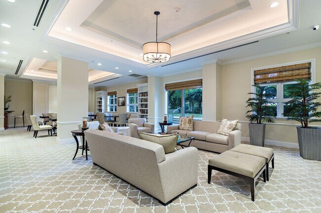 Building Photo - 403 S Sapodilla Ave