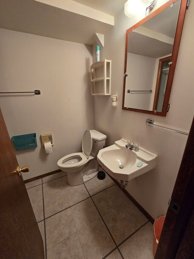 Building Photo - 1133 N Howard Ave