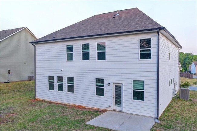 Building Photo - 461 Paxton LN