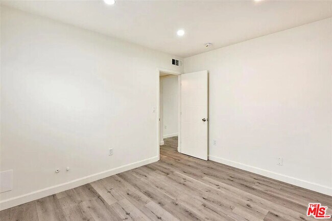 Building Photo - 5529 Bonner Ave