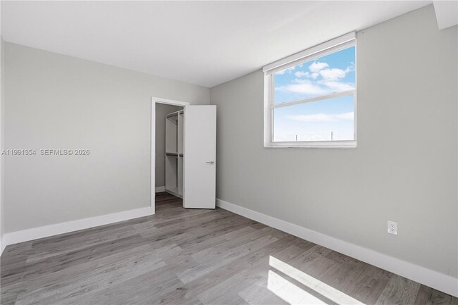 Building Photo - 300 NW 42nd Ave