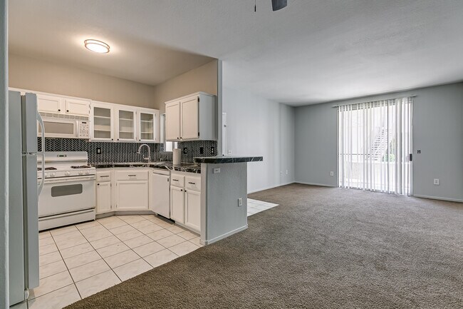 Building Photo - 1300 S Arlington St