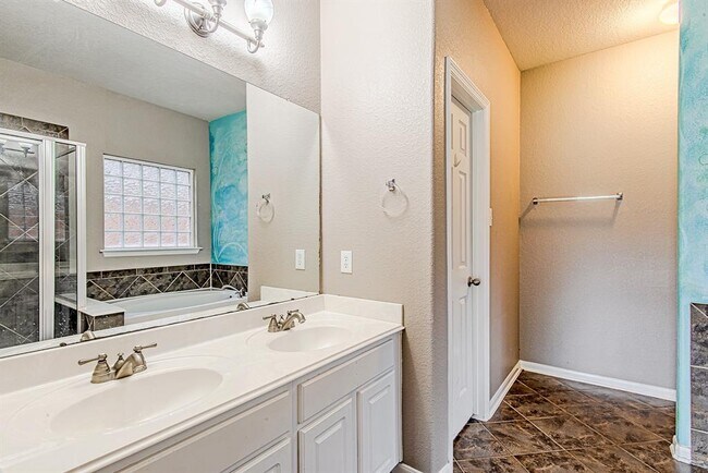 Building Photo - 7507 Trail Hollow