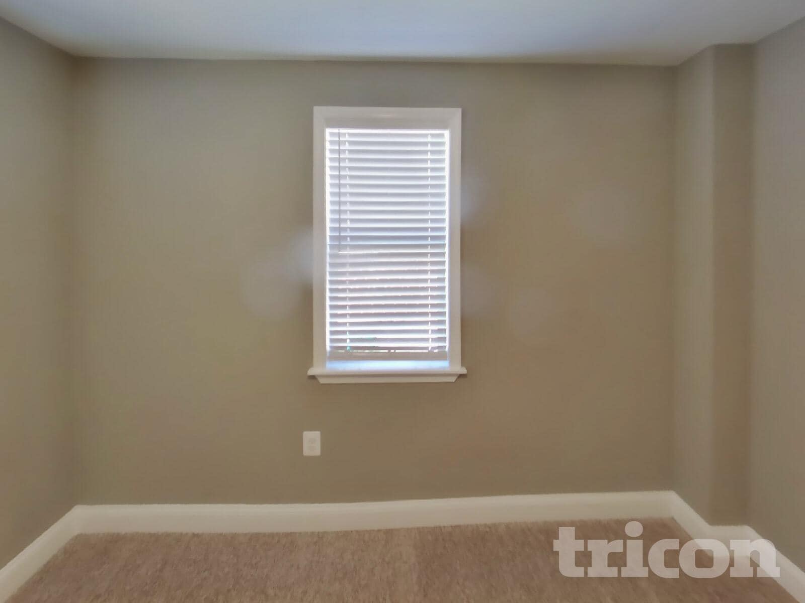 Building Photo - 3017 Lavender Ave