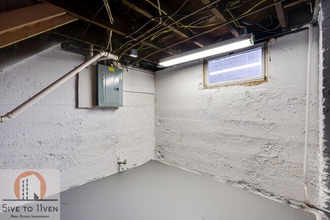 Building Photo - 1203 Arbor Ave