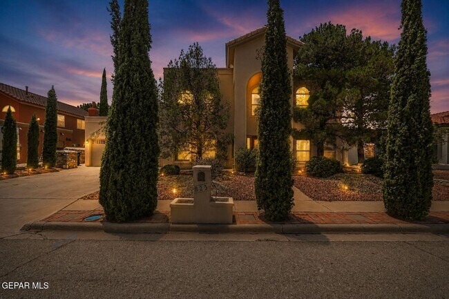 Building Photo - 825 Dulce Tierra Dr