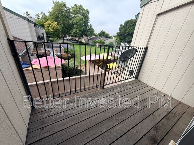 Building Photo - 1706 Glenbrook Dr