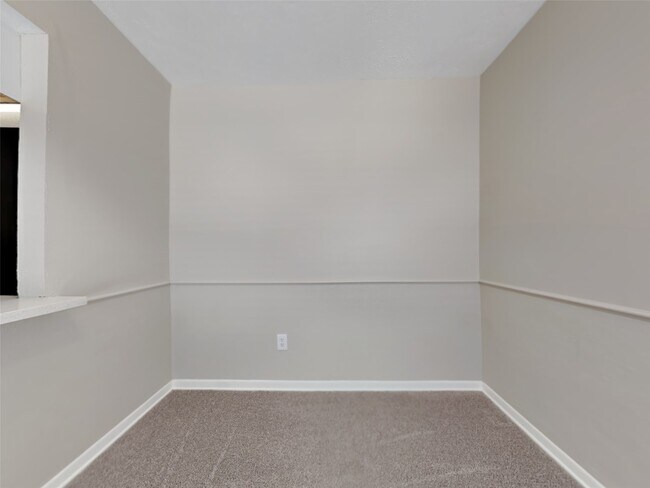 Building Photo - 17623 Huntersglen Cir